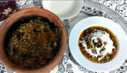 Güveçte Kıymalı Ispanak Yemeği (YouTube Video)