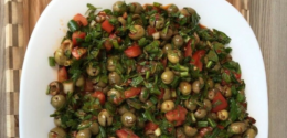Hatay Mutfağının Taş Kırma Halhali Zeytin Salatası
