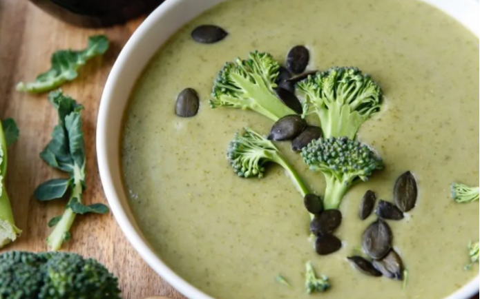 Tencere Yemeğiniz Brokoli Çorbası